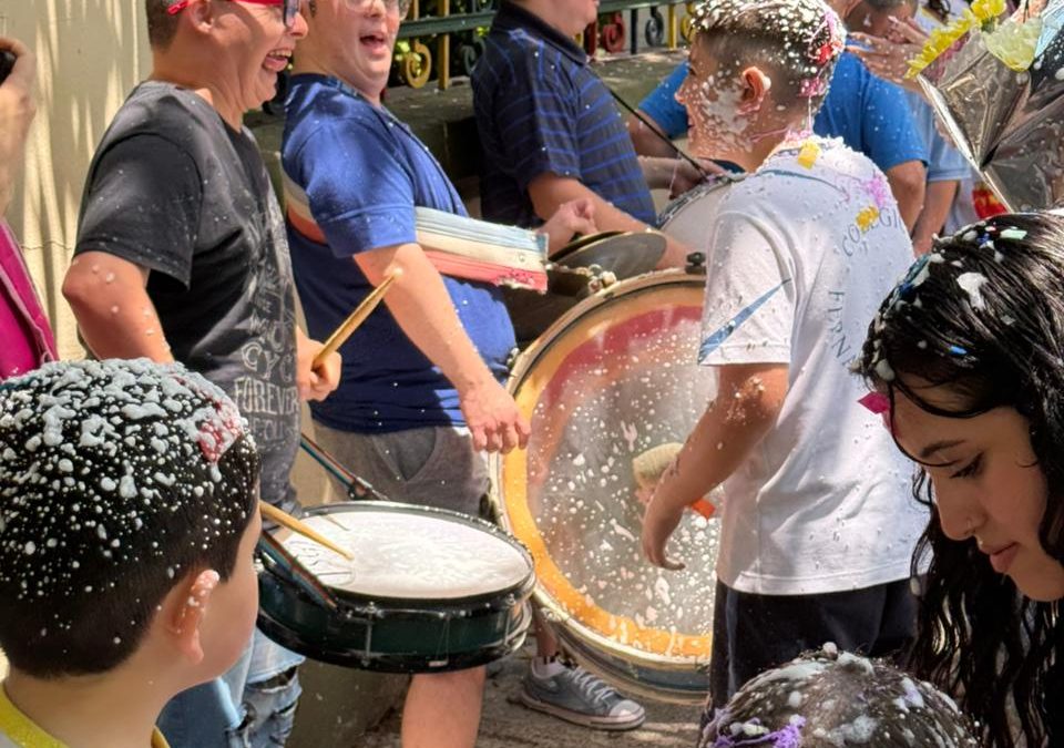 Batucada en movimiento: música, inclusión y alegría compartida 